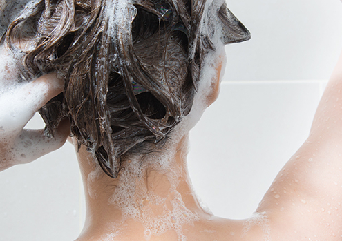 mycie włosów metodą kubeczkową