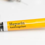 zastrzyk z heparyny drobnocząsteczkowej